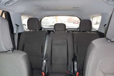 2021 Ford Explorer, $19995. Photo 6