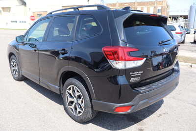 2020 Subaru Forester, $21500. Photo 4