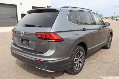 2020 Volkswagen Tiguan, $15995. Photo 3