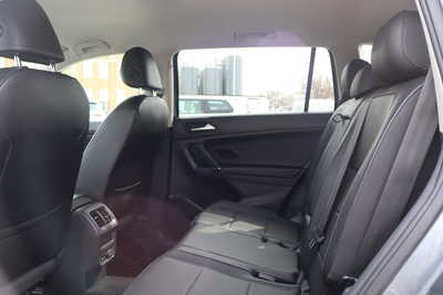 2020 Volkswagen Tiguan, $15995. Photo 6