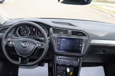 2020 Volkswagen Tiguan, $15995. Photo 7
