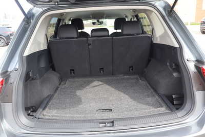 2020 Volkswagen Tiguan, $15995. Photo 11