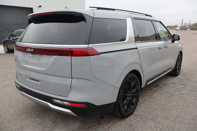 2022 Kia Carnival, $26995. Photo 3