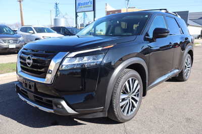 2022 Nissan Pathfinder, $27995. Photo 1