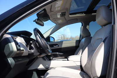 2022 Nissan Pathfinder, $27995. Photo 5