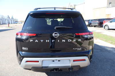 2022 Nissan Pathfinder, $27995. Photo 10