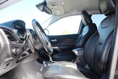 2019 Jeep Cherokee, $16995. Photo 5
