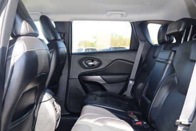 2019 Jeep Cherokee, $16995. Photo 6