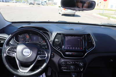 2019 Jeep Cherokee, $16995. Photo 7
