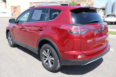 2018 Toyota RAV4, $19995. Photo 4