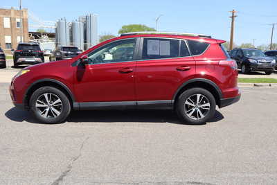 2018 Toyota RAV4, $19995. Photo 8