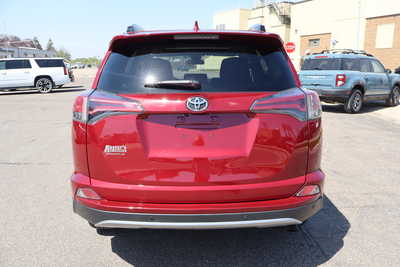 2018 Toyota RAV4, $19995. Photo 10
