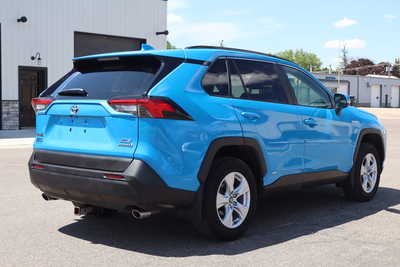 2020 Toyota RAV4, $24995. Photo 4