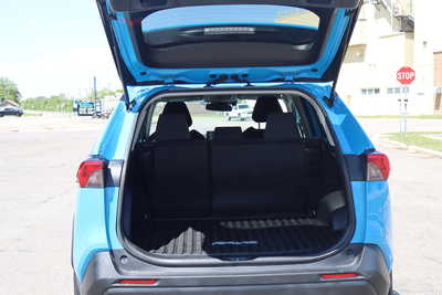 2020 Toyota RAV4, $24995. Photo 5