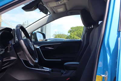 2020 Toyota RAV4, $24995. Photo 6