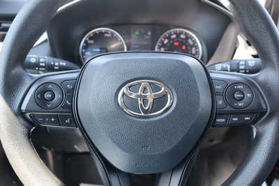 2020 Toyota RAV4, $24995. Photo 8