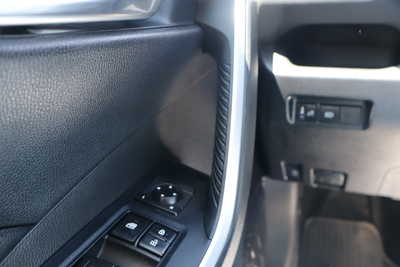 2020 Toyota RAV4, $24995. Photo 10