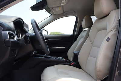 2023 Mazda CX-5, $20500. Photo 5