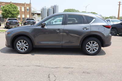 2023 Mazda CX-5, $20500. Photo 8