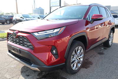 2022 Toyota RAV4, $29500. Photo 1