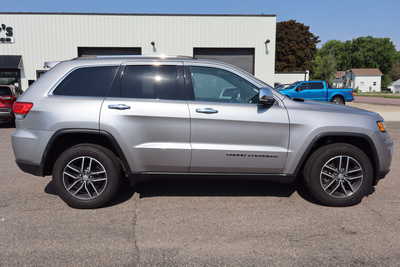 2018 Jeep Grand Cherokee, $15995. Photo 9