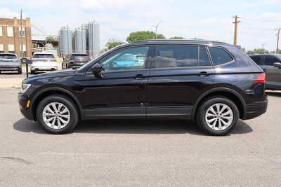 2020 Volkswagen Tiguan, $15500. Photo 8