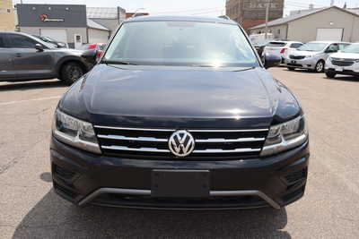 2020 Volkswagen Tiguan, $15500. Photo 12