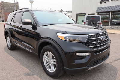 2023 Ford Explorer, $26900. Photo 2