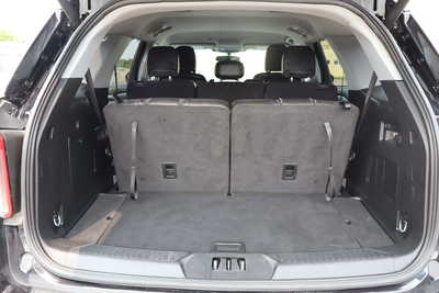 2023 Ford Explorer, $26900. Photo 12