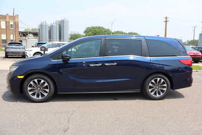 2021 Honda Odyssey, $25500. Photo 8