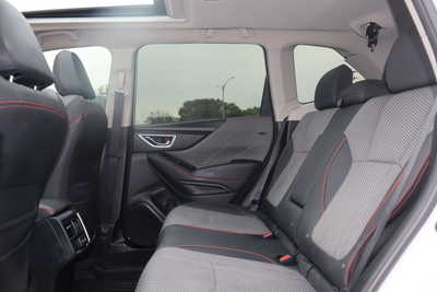 2019 Subaru Forester, $17500. Photo 6