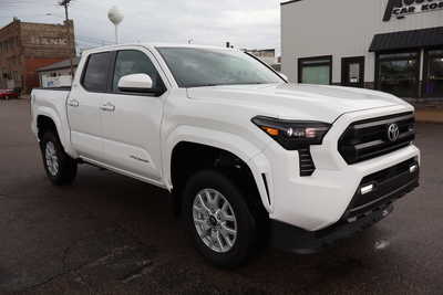 2024 Toyota Tacoma, $30995. Photo 2