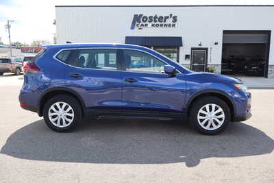 2018 Nissan Rogue, $13995. Photo 9
