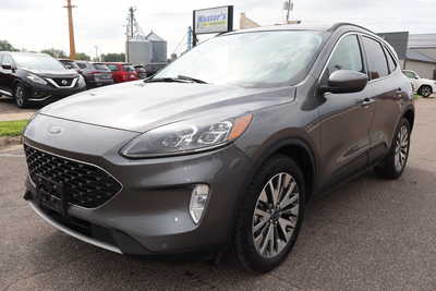 2022 Ford Escape, $19995. Photo 1