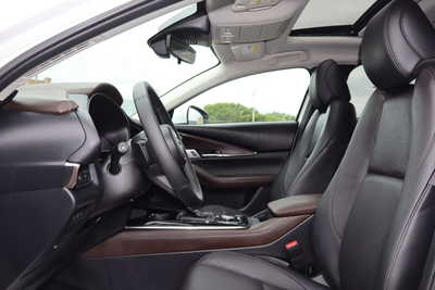 2025 Mazda CX-30, $25500. Photo 5