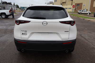 2025 Mazda CX-30, $25500. Photo 11