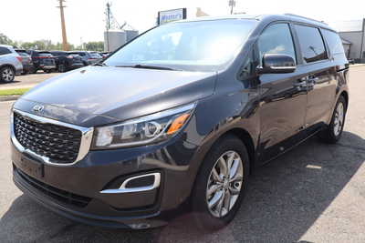 2019 Kia Sedona, $19995. Photo 1
