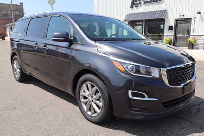 2019 Kia Sedona, $19995. Photo 2