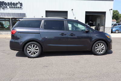 2019 Kia Sedona, $19995. Photo 9