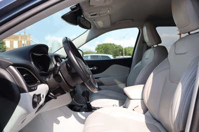 2021 Jeep Cherokee, $16500. Photo 5