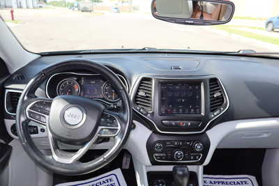 2021 Jeep Cherokee, $16500. Photo 7