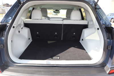 2021 Jeep Cherokee, $16500. Photo 11