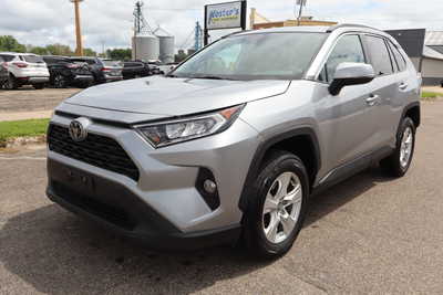 2021 Toyota RAV4, $19995. Photo 1