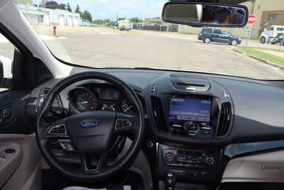 2017 Ford Escape, $14900. Photo 7