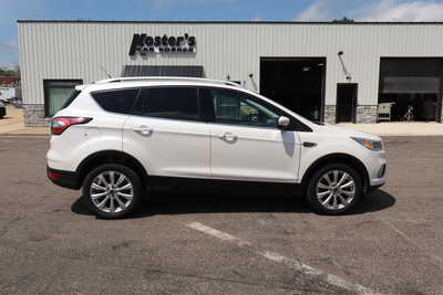 2017 Ford Escape, $14900. Photo 9