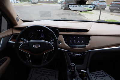 2021 Cadillac XT5, $22500. Photo 7