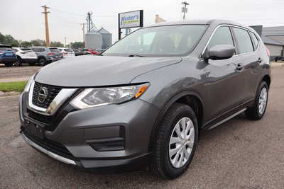 2018 Nissan Rogue, $12900. Photo 1