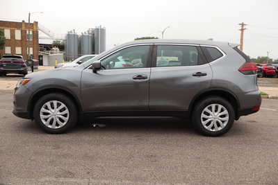 2018 Nissan Rogue, $12900. Photo 8