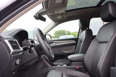 2023 Volkswagen Atlas, $27995. Photo 5