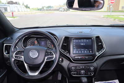 2021 Jeep Cherokee, $18995. Photo 7